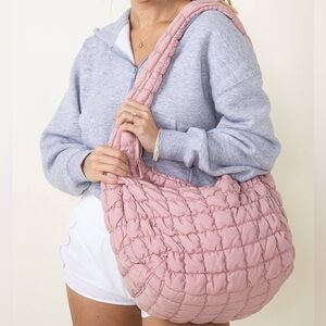 087. Large Quilted Carlton Crossbody